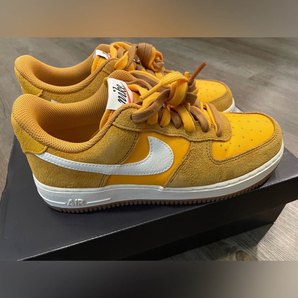 Air Force 1 ‘07 SE First Use (women’s)
